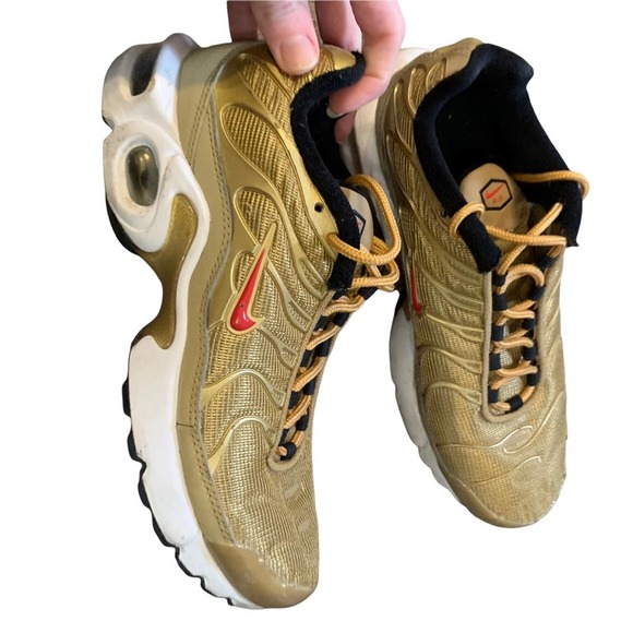 NIKE Air Max Plus QS Metallic Gold Sneakers - Picture 11 of 11